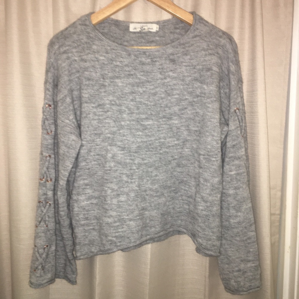 L.O.G.G. Barely worn, oversized sweater